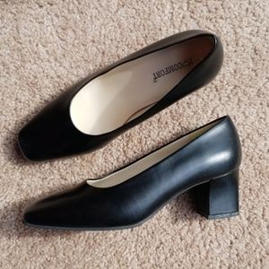 New I Love Comfort Heels - Black - 7 1/2 W